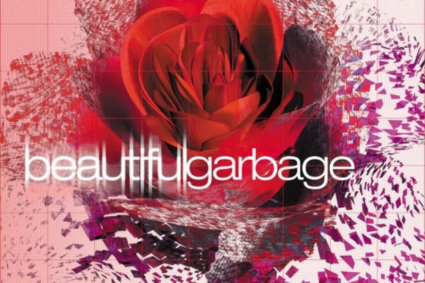 Beautiful Garbage a 25 ans : quand Garbage façonnait certains titres en 40 versions